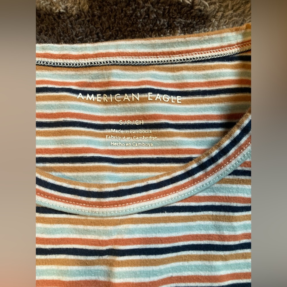 Size small set, one American Eagle and one NorthFace top - Picture 2 of 6